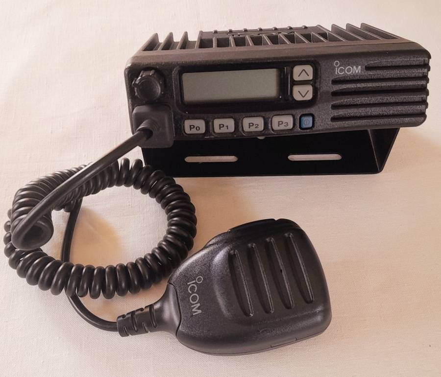 ICOM IC-F110 VHF TRANSCEIVER